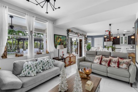 Villa ou maison à louer à Pembroke Pines, Floride: 4 chambres, 225.38 m2 № 1970819 - photo 19