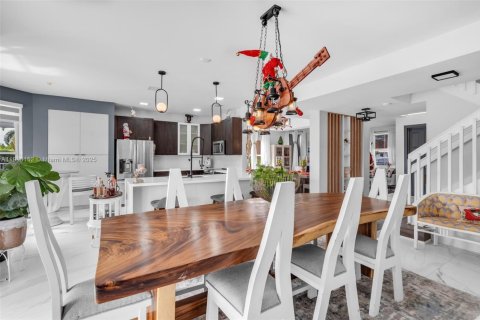 Villa ou maison à louer à Pembroke Pines, Floride: 4 chambres, 225.38 m2 № 1970819 - photo 16