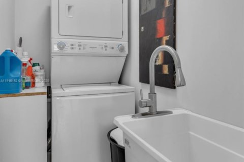 Villa ou maison à louer à Pembroke Pines, Floride: 4 chambres, 225.38 m2 № 1970819 - photo 24