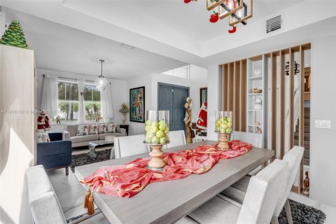 Villa ou maison à louer à Pembroke Pines, Floride: 4 chambres, 225.38 m2 № 1970819 - photo 10