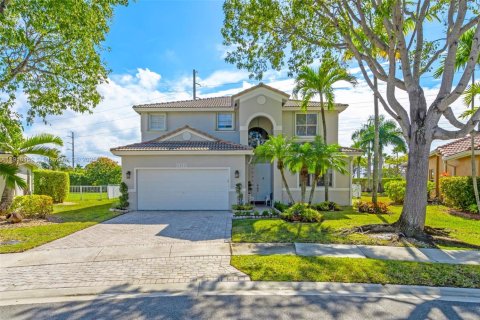 Villa ou maison à Pembroke Pines, Floride 4 chambres, 225.38 m2 № 1970819