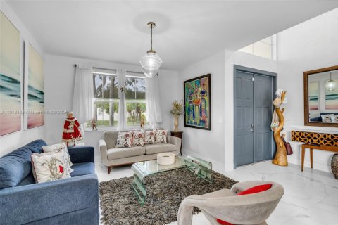 Villa ou maison à louer à Pembroke Pines, Floride: 4 chambres, 225.38 m2 № 1970819 - photo 8