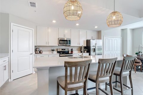 Condo in Venice, Florida, 2 bedrooms  № 1724337 - photo 13