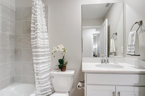 Condo in Venice, Florida, 2 bedrooms  № 1724337 - photo 28