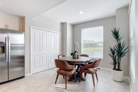 Condo in Venice, Florida, 2 bedrooms  № 1724337 - photo 19