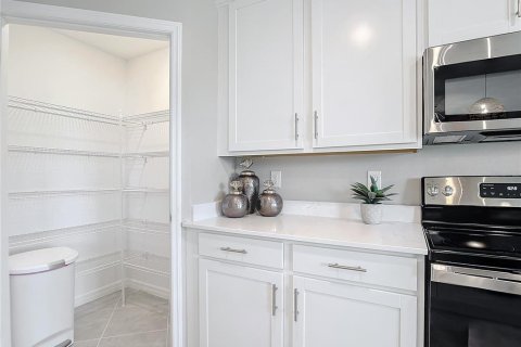 Condo in Venice, Florida, 2 bedrooms  № 1724337 - photo 14
