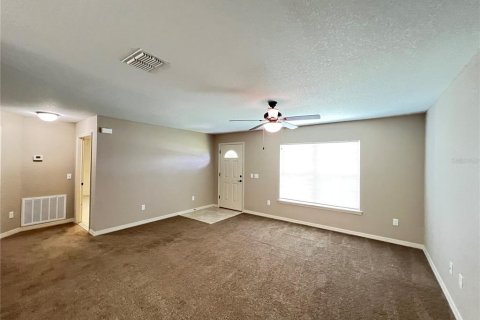 Villa ou maison à louer à Ocala, Floride: 3 chambres, 123.65 m2 № 1825048 - photo 5