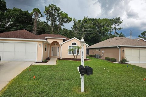 Casa en venta en Ocala, Florida, 2 dormitorios, 143.07 m2 № 1805655 - foto 1