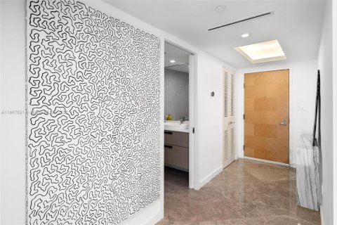 Copropriété à vendre à Miami Beach, Floride: 2 chambres, 142.14 m2 № 1946511 - photo 10