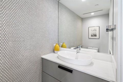 Copropriété à vendre à Miami Beach, Floride: 2 chambres, 142.14 m2 № 1946511 - photo 17