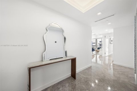 Copropriété à vendre à Miami Beach, Floride: 2 chambres, 142.14 m2 № 1946511 - photo 9