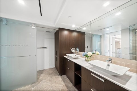 Copropriété à vendre à Miami Beach, Floride: 2 chambres, 142.14 m2 № 1946511 - photo 14