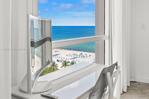 Copropriété à vendre à Miami Beach, Floride: 2 chambres, 142.14 m2 № 1946511 - photo 24