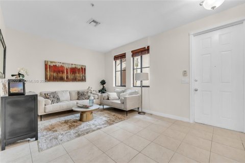 Copropriété à vendre à Sunrise, Floride: 3 chambres, 173.26 m2 № 2084271 - photo 11