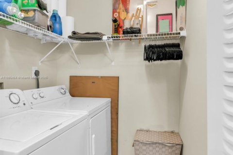 Copropriété à vendre à Pompano Beach, Floride: 1 chambre, 75.53 m2 № 2013308 - photo 15