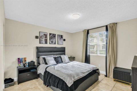 Copropriété à vendre à Pompano Beach, Floride: 1 chambre, 75.53 m2 № 2013308 - photo 16