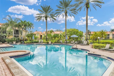 Copropriété à vendre à Pompano Beach, Floride: 1 chambre, 75.53 m2 № 2013308 - photo 28