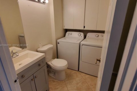 Condominio en venta en West Palm Beach, Florida, 2 dormitorios, 114.83 m2 № 2077707 - foto 16
