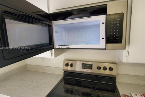 Condominio en venta en West Palm Beach, Florida, 2 dormitorios, 114.83 m2 № 2077707 - foto 15