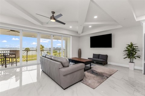 Condo in Punta Gorda, Florida, 2 bedrooms  № 2396377 - photo 27