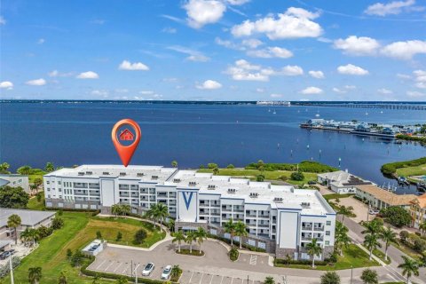 Condo in Punta Gorda, Florida, 2 bedrooms  № 2396377 - photo 4