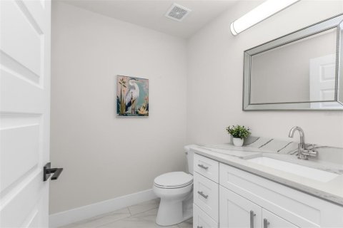 Condo in Punta Gorda, Florida, 2 bedrooms  № 2396377 - photo 25