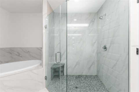 Condo in Punta Gorda, Florida, 2 bedrooms  № 2396377 - photo 17