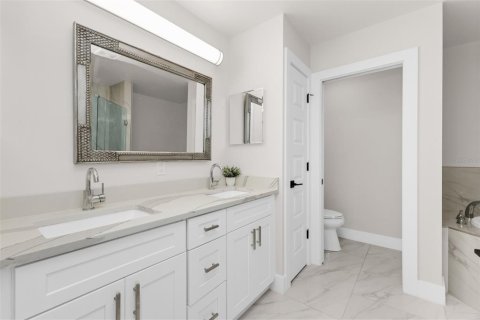 Condo in Punta Gorda, Florida, 2 bedrooms  № 2396377 - photo 16