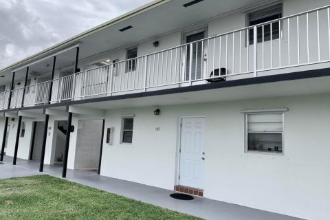 Condo in Boynton Beach, Florida, 1 bedroom № 2186764