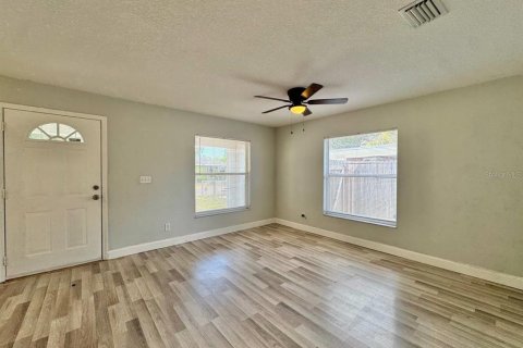 Villa ou maison à louer à Tampa, Floride: 4 chambres, 123.75 m2 № 2112145 - photo 7