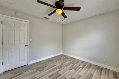 Villa ou maison à louer à Tampa, Floride: 4 chambres, 123.75 m2 № 2112145 - photo 16