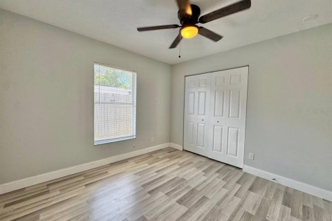 Villa ou maison à louer à Tampa, Floride: 4 chambres, 123.75 m2 № 2112145 - photo 18