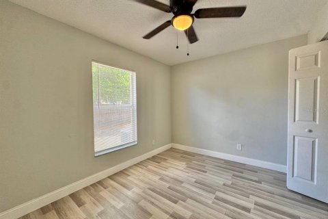 Villa ou maison à louer à Tampa, Floride: 4 chambres, 123.75 m2 № 2112145 - photo 26