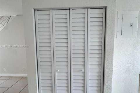 Copropriété à vendre à Plantation, Floride: 2 chambres, 87.14 m2 № 2004404 - photo 4