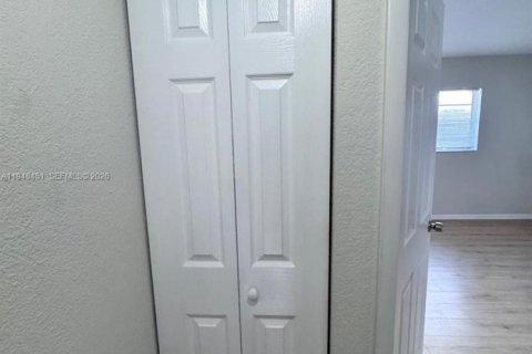 Copropriété à vendre à Plantation, Floride: 2 chambres, 87.14 m2 № 2004404 - photo 17