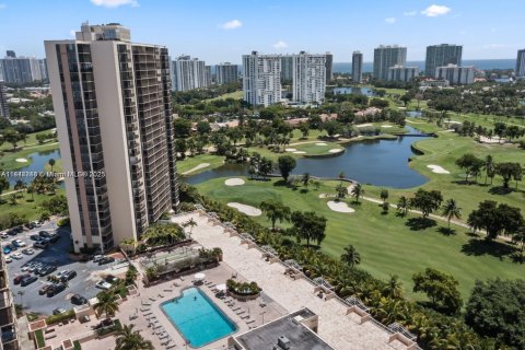 Copropriété à vendre à Aventura, Floride: 2 chambres, 121.98 m2 № 1936298 - photo 3