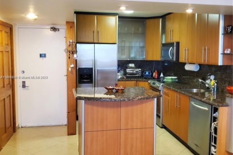 Copropriété à vendre à Aventura, Floride: 2 chambres, 121.98 m2 № 1936298 - photo 14