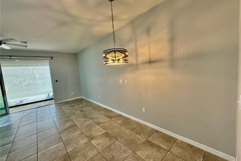 Touwnhouse à vendre à Sarasota, Floride: 3 chambres, 168.99 m2 № 2411650 - photo 12