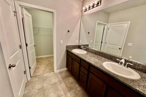 Touwnhouse à vendre à Sarasota, Floride: 3 chambres, 168.99 m2 № 2411650 - photo 29