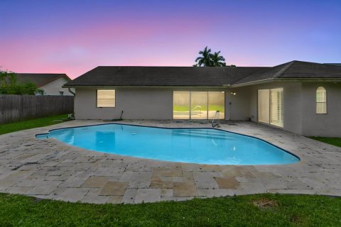 Casa en venta en Boca Raton, Florida, 4 dormitorios, 183.2 m2 № 2385477 - foto 24