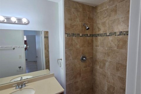 Condominio en alquiler en Miami, Florida, 2 dormitorios, 88.81 m2 № 2028984 - foto 11