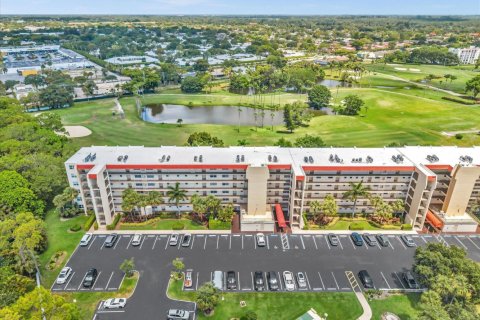 Condo in Lake Worth, Florida, 2 bedrooms № 2184293