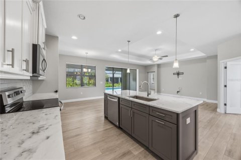 Casa en venta en North Port, Florida, 4 dormitorios, 180.97 m2 № 2225566 - foto 15