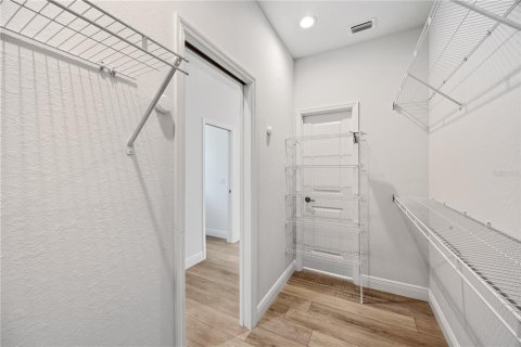 Casa en venta en North Port, Florida, 4 dormitorios, 180.97 m2 № 2225566 - foto 20