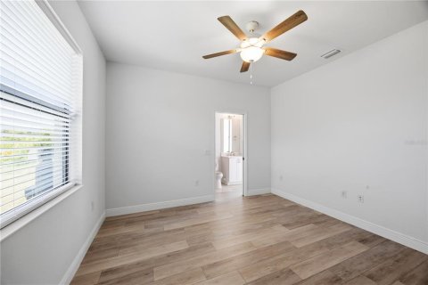 Casa en venta en North Port, Florida, 4 dormitorios, 180.97 m2 № 2225566 - foto 24