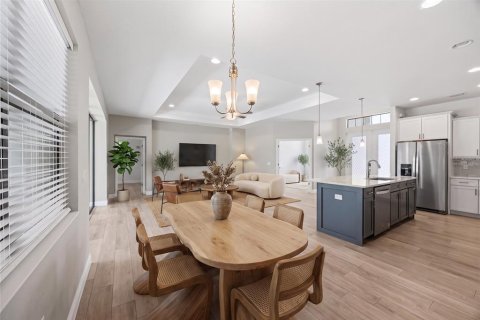 Casa en venta en North Port, Florida, 4 dormitorios, 180.97 m2 № 2225566 - foto 4