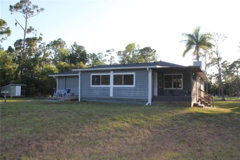 House in Punta Gorda, Florida 4 bedrooms, 214.88 sq.m. № 2232539 - photo 30