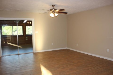 House in Punta Gorda, Florida 4 bedrooms, 214.88 sq.m. № 2232539 - photo 5