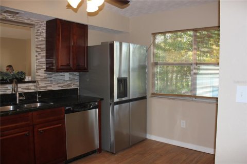 House in Punta Gorda, Florida 4 bedrooms, 214.88 sq.m. № 2232539 - photo 9