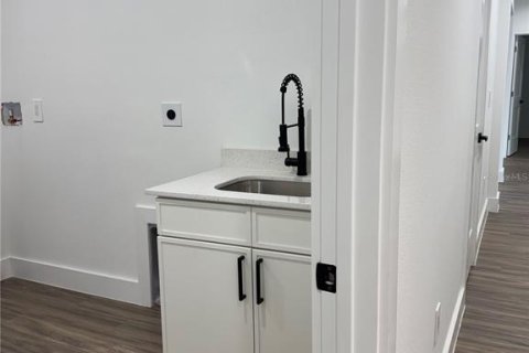 Casa en venta en Deltona, Florida, 4 dormitorios, 172.52 m2 № 1885317 - foto 12